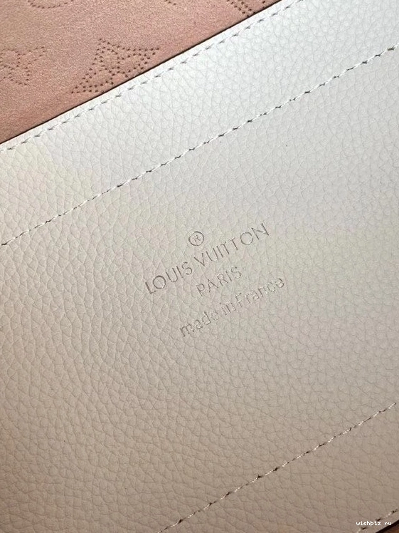 WIS PM VUITTON HINA LOUIS 0818